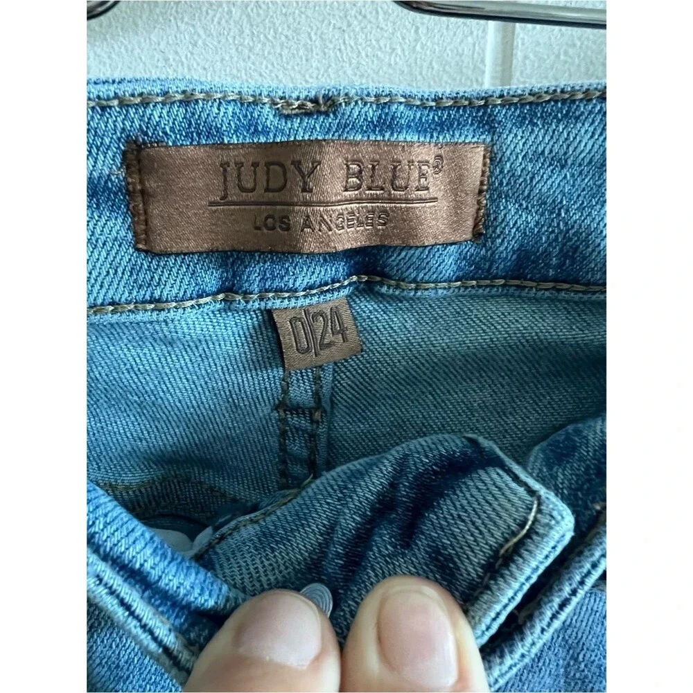 Judy Blue Straight Fit Jeans